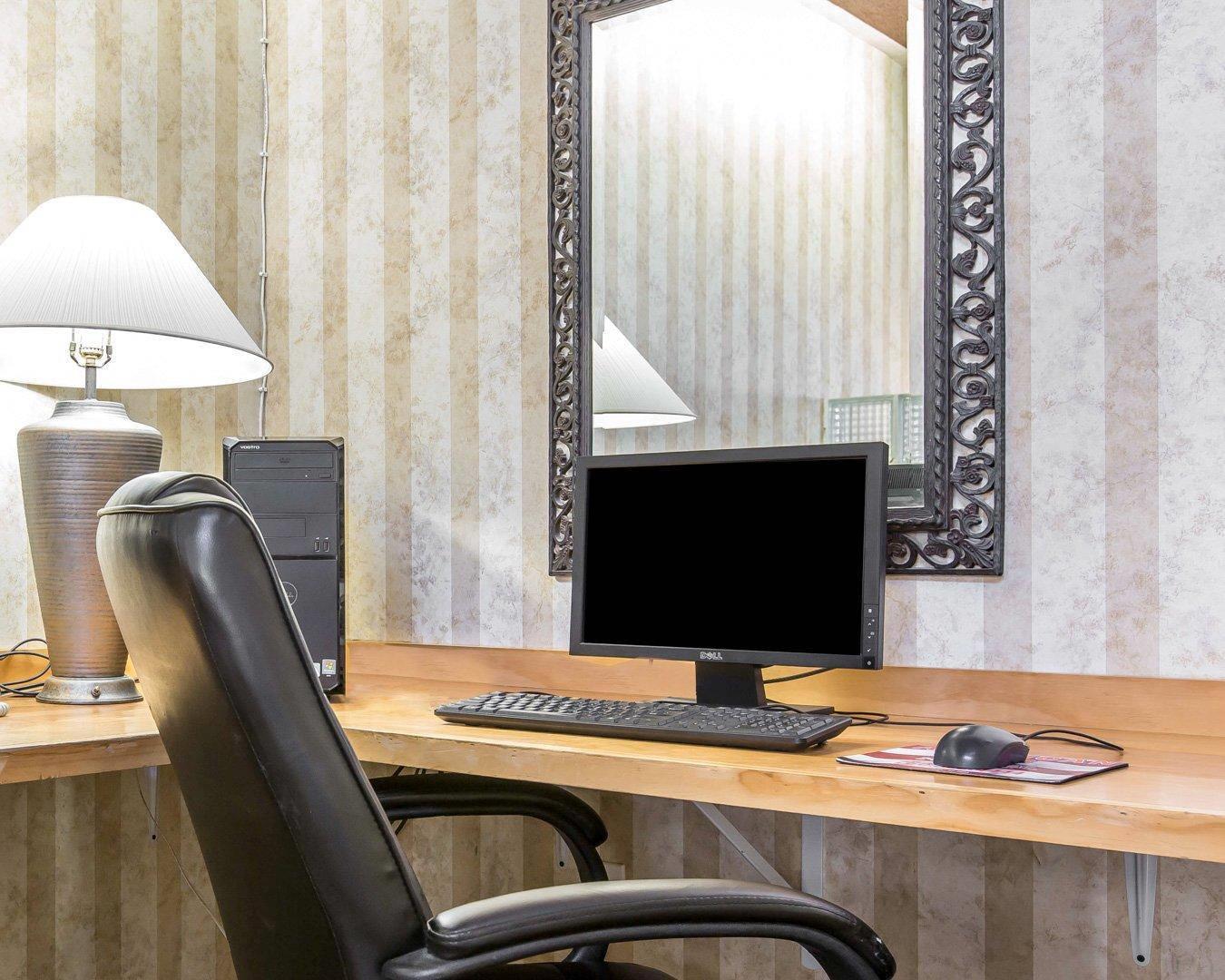 Business center with free wireless Internet access | Comfort Suites Palm Desert I-10