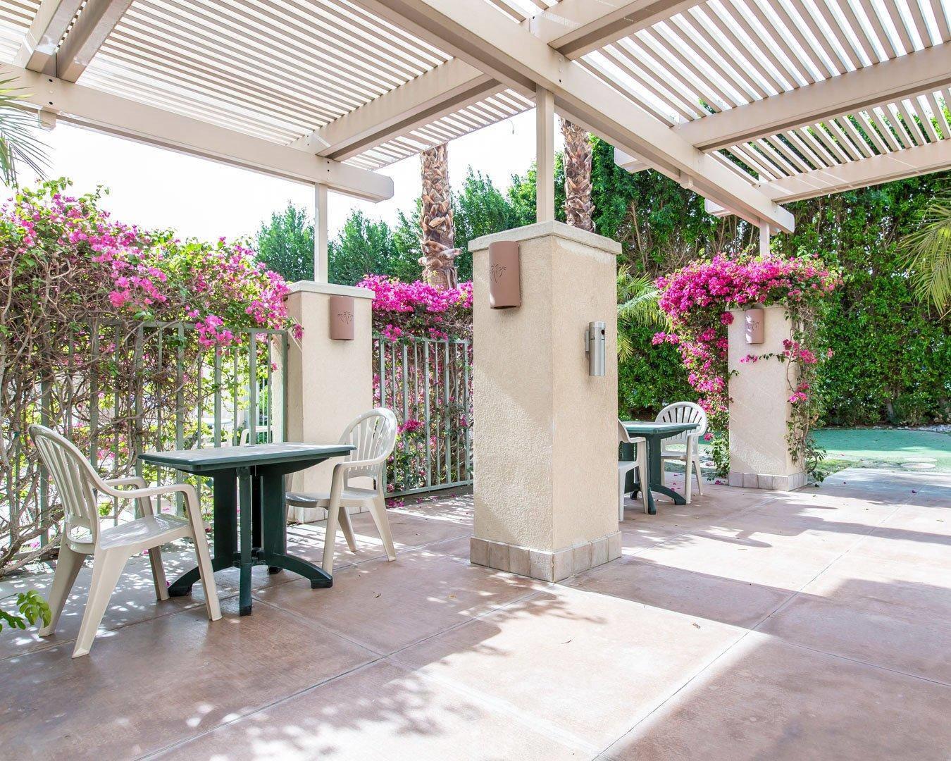 Relax on the hotel patio | Comfort Suites Palm Desert I-10