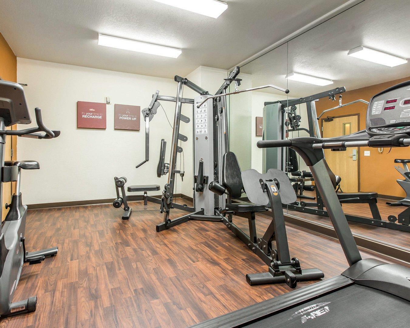 Fitness center with cardio equipment and weights | Comfort Suites Palm Desert I-10