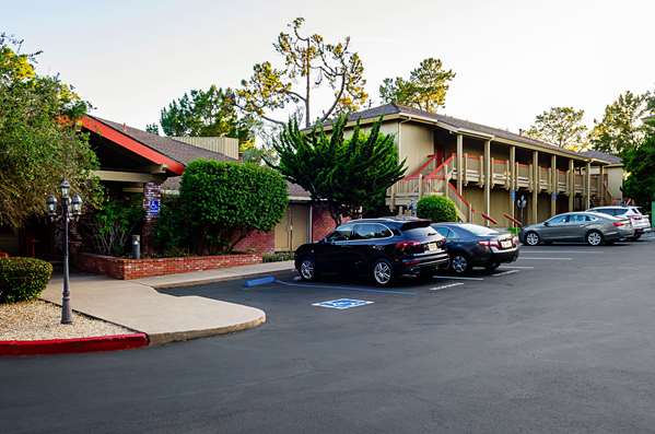 Exterior view - Comfort Inn Monterey Airport