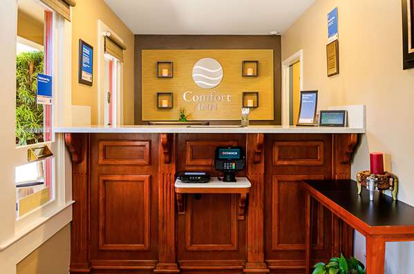  - Comfort Inn Monterey Airport