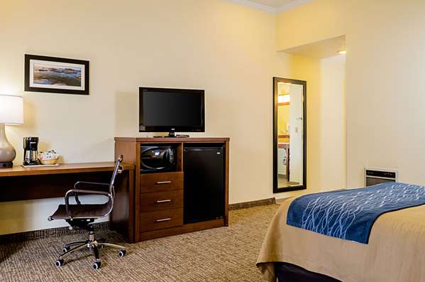  - Comfort Inn Monterey Airport