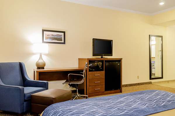  - Comfort Inn Monterey Airport