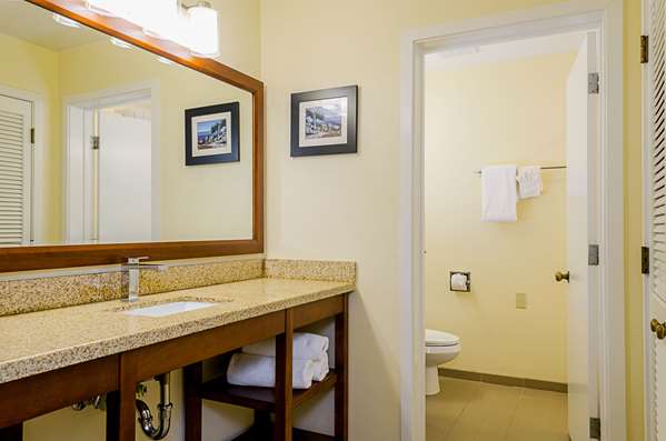  - Comfort Inn Monterey Airport