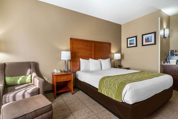  - Comfort Inn & Suites Sacramento