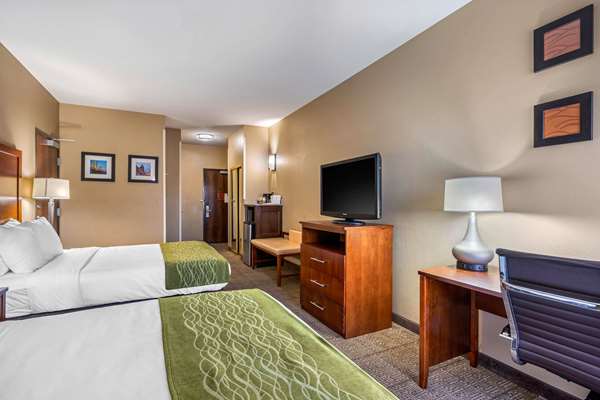  - Comfort Inn & Suites Sacramento