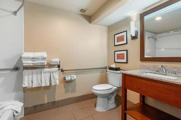  - Comfort Inn & Suites Sacramento