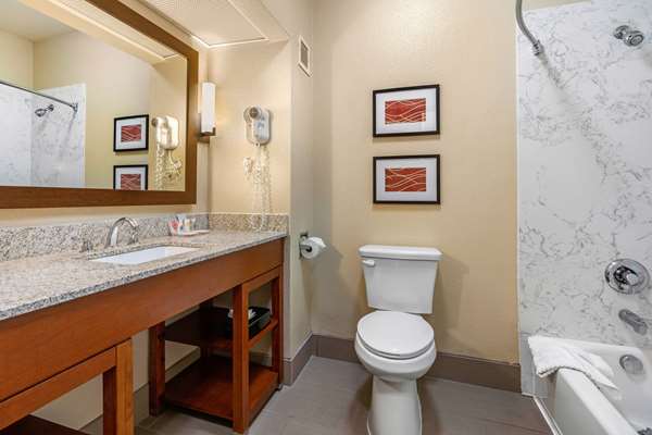  - Comfort Inn & Suites Sacramento