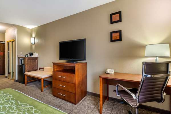  - Comfort Inn & Suites Sacramento