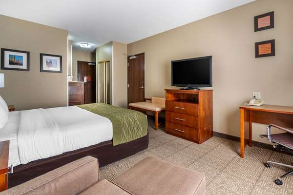  - Comfort Inn & Suites Sacramento