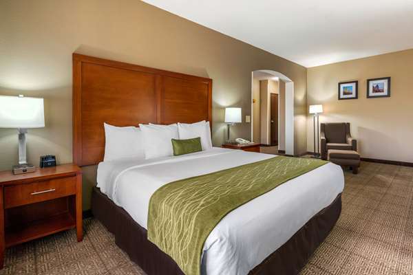 Suite - Comfort Inn & Suites Sacramento