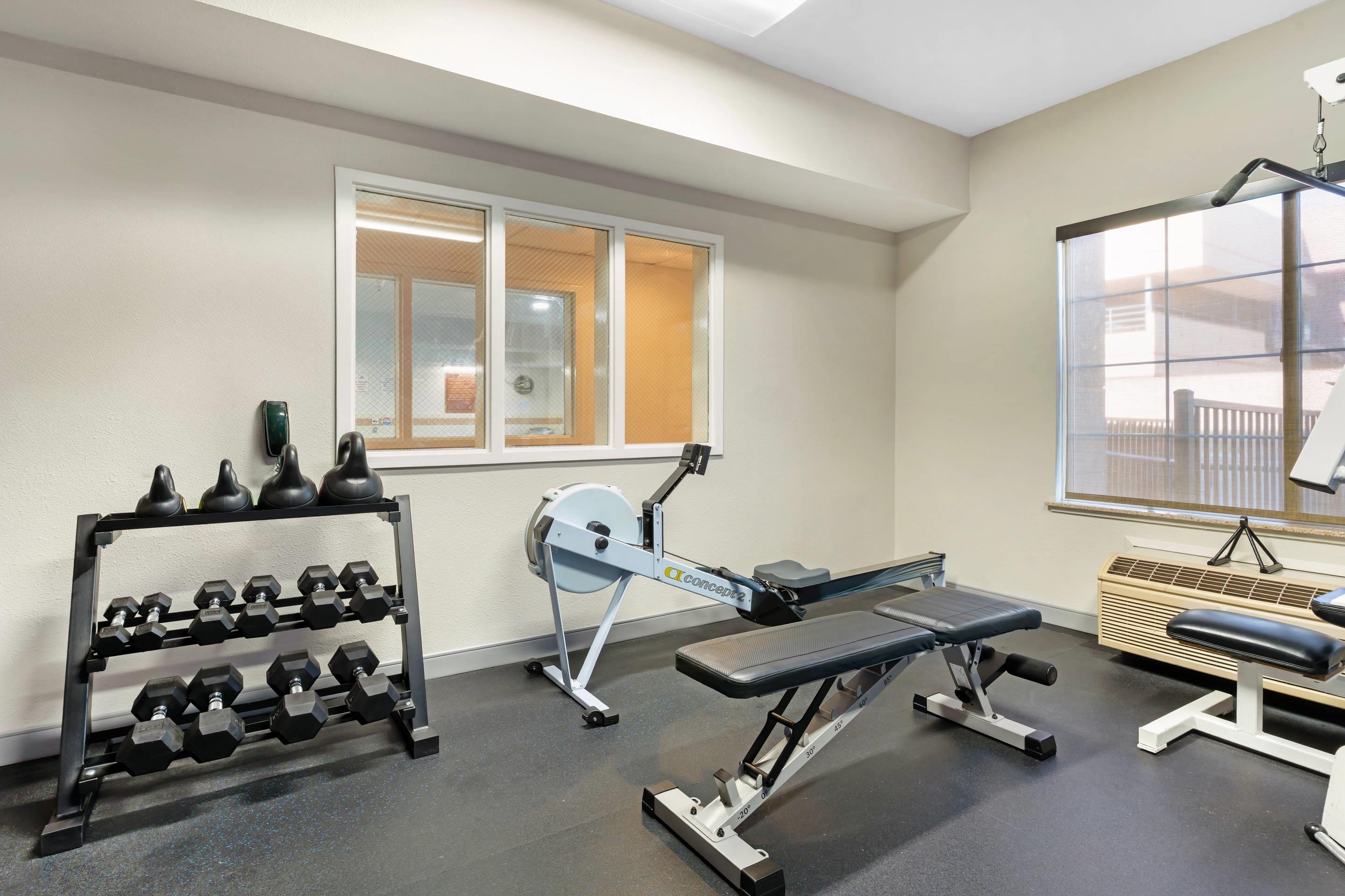 Fitness center | Comfort Inn & Suites Sacramento - University Area