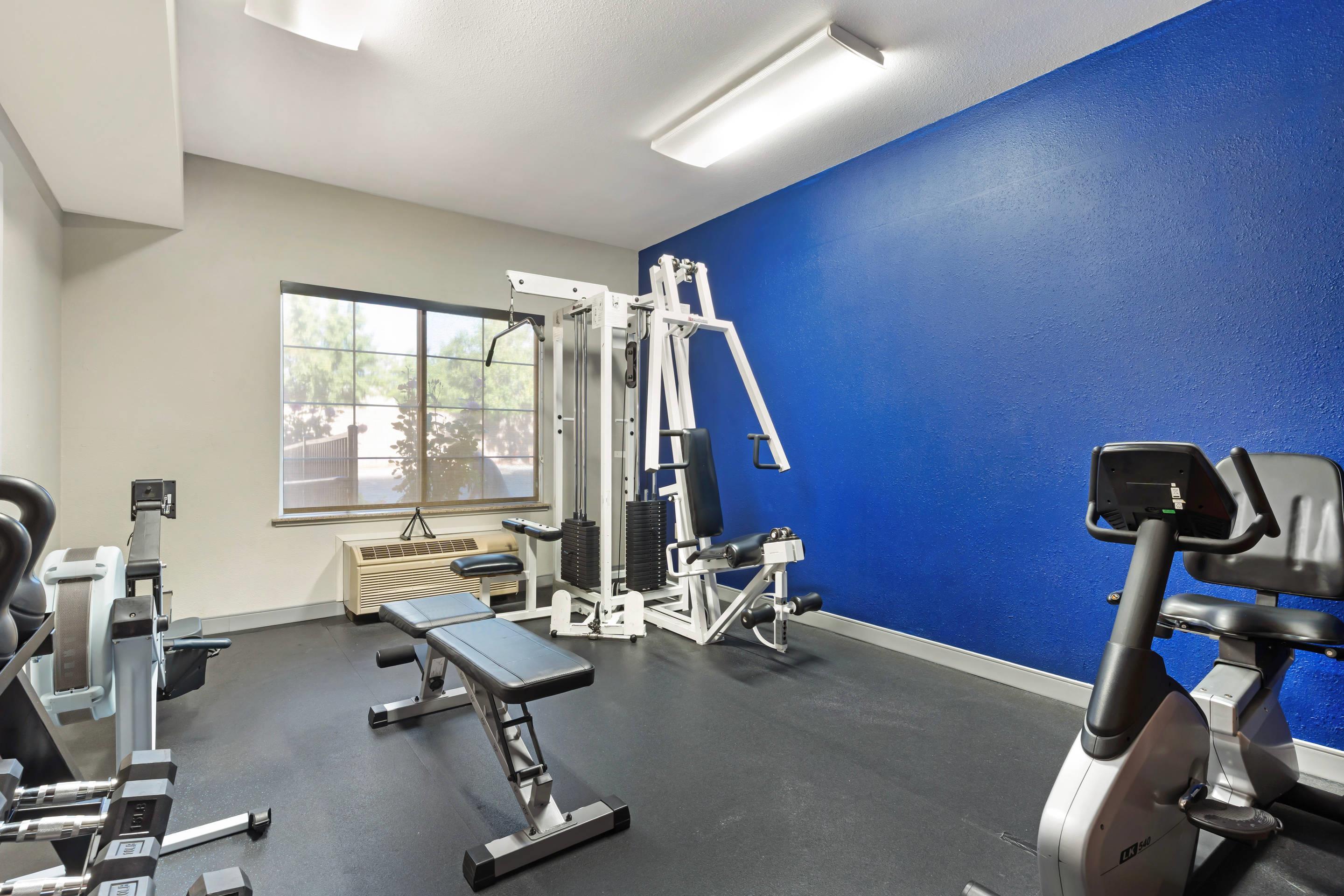Fitness center | Comfort Inn & Suites Sacramento - University Area