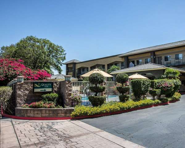 Exterior view - Quality Inn Ontario