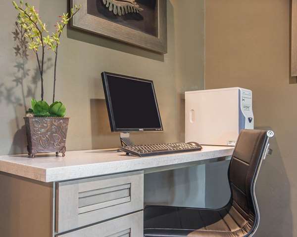 Conference Area - Quality Inn Ontario