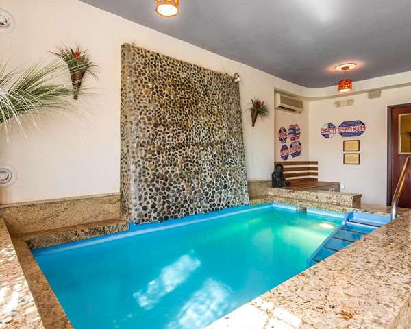 Pool - Villa Montes Hotel San Bruno