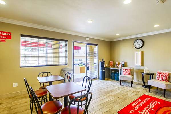  - Econo Lodge San Bernardino