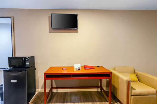  - Econo Lodge San Bernardino