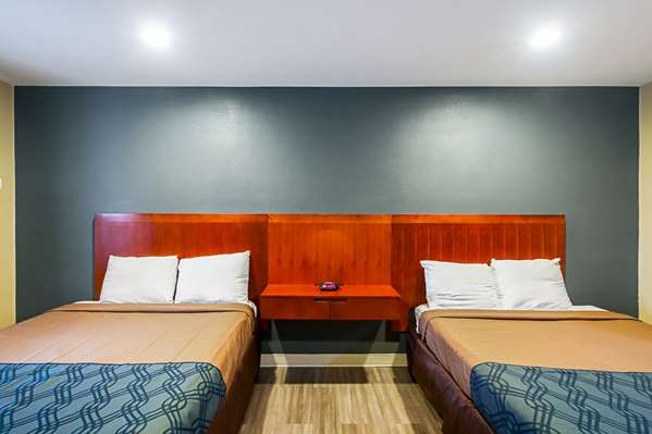  - Econo Lodge San Bernardino