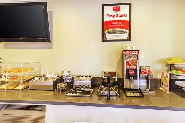 Amenities - Econo Lodge San Bernardino