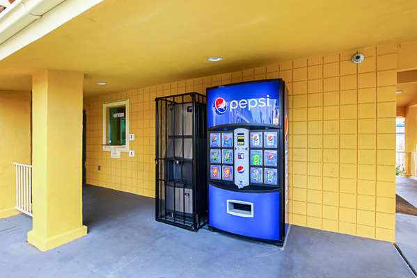  - Econo Lodge San Bernardino