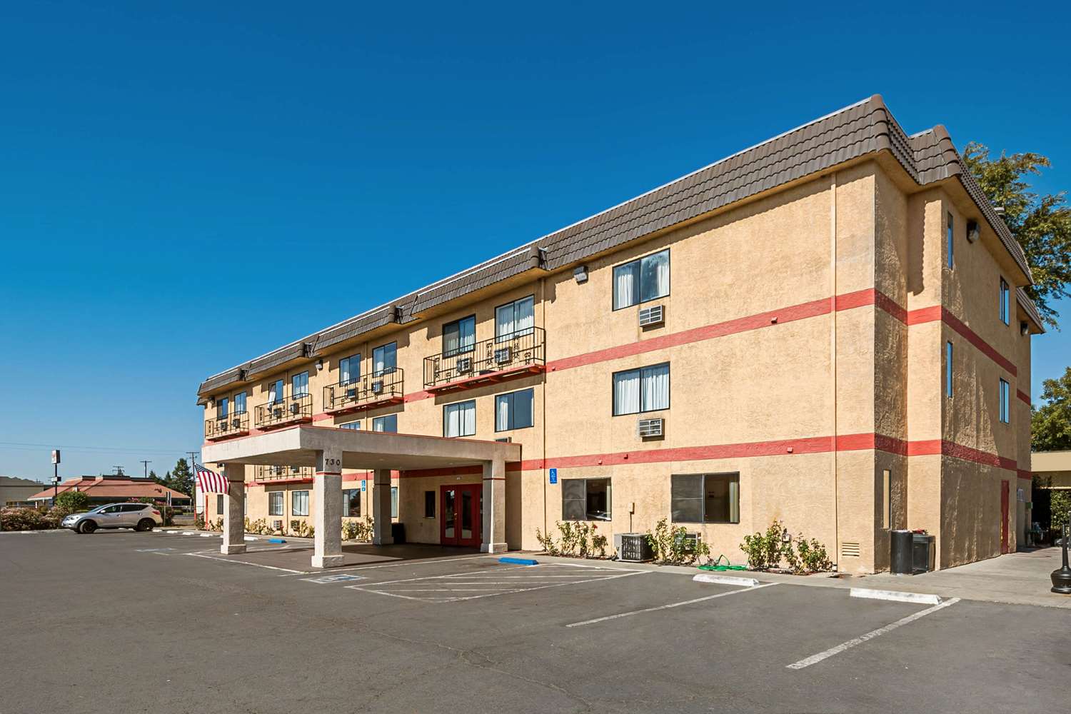 Econo Lodge Inn & Suites Yuba City, CA See Discounts