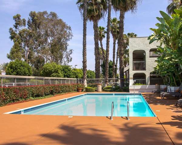 Pool - Quality Inn UC Riverside