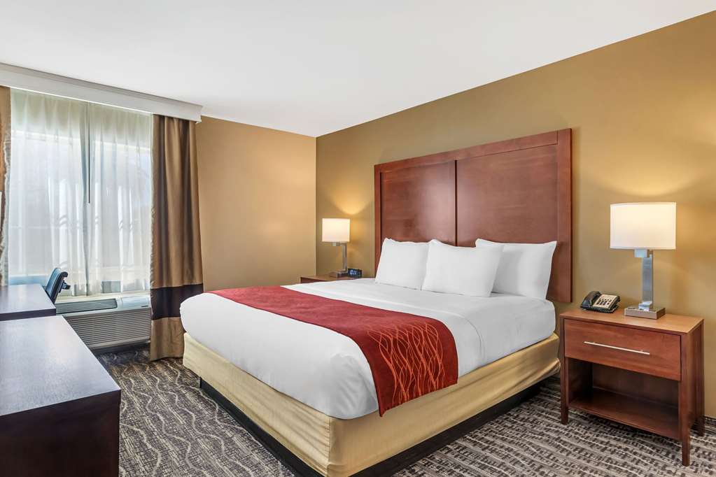 COMFORT INN MONTEREY PARK - LOS ANG-guestroom-Guest Room,On-Site.jpg