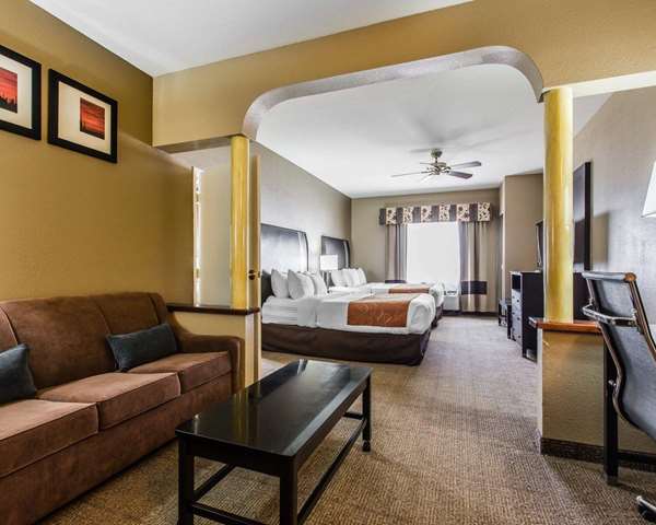 Suite - Comfort Suites Bakersfield