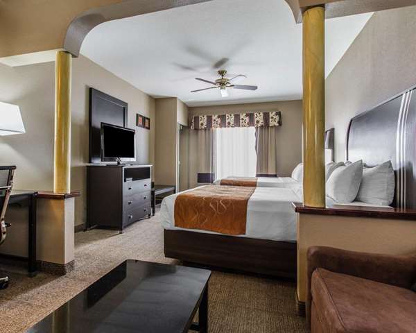 Suite - Comfort Suites Bakersfield