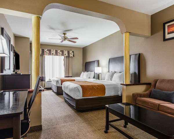 Suite - Comfort Suites Bakersfield