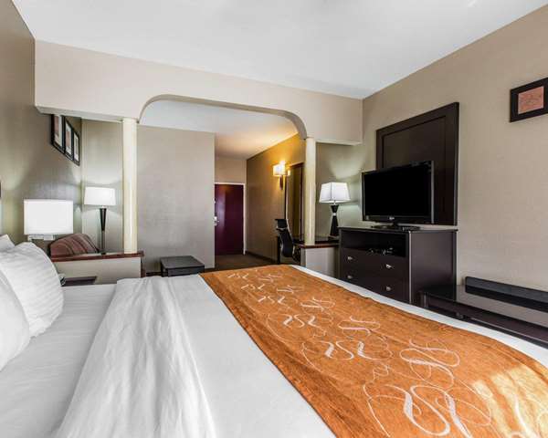 Suite - Comfort Suites Bakersfield
