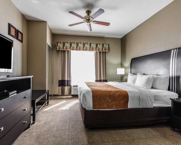 Suite - Comfort Suites Bakersfield