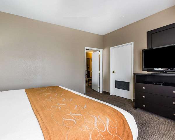 Suite - Comfort Suites Bakersfield