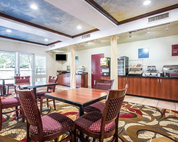Amenities - Comfort Suites Bakersfield