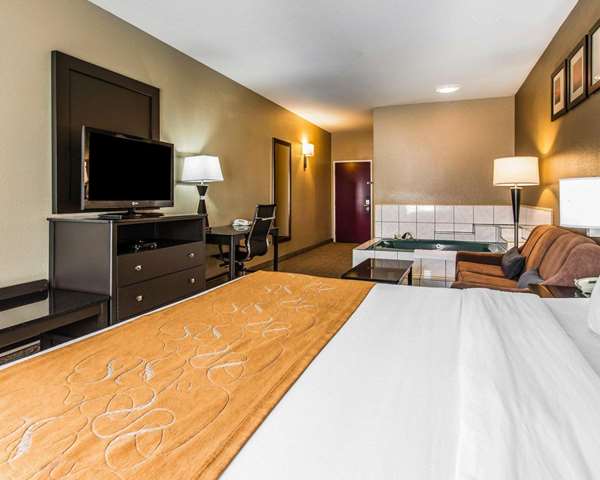 Suite - Comfort Suites Bakersfield