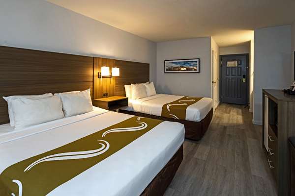  - Quality Inn Tulare - CA 99, Exit 88