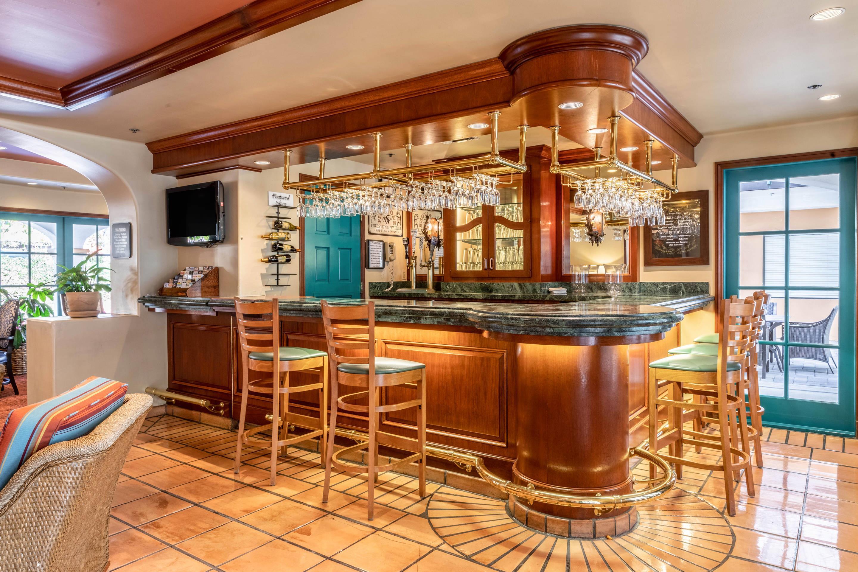 Bar | Quality Suites Downtown San Luis Obispo