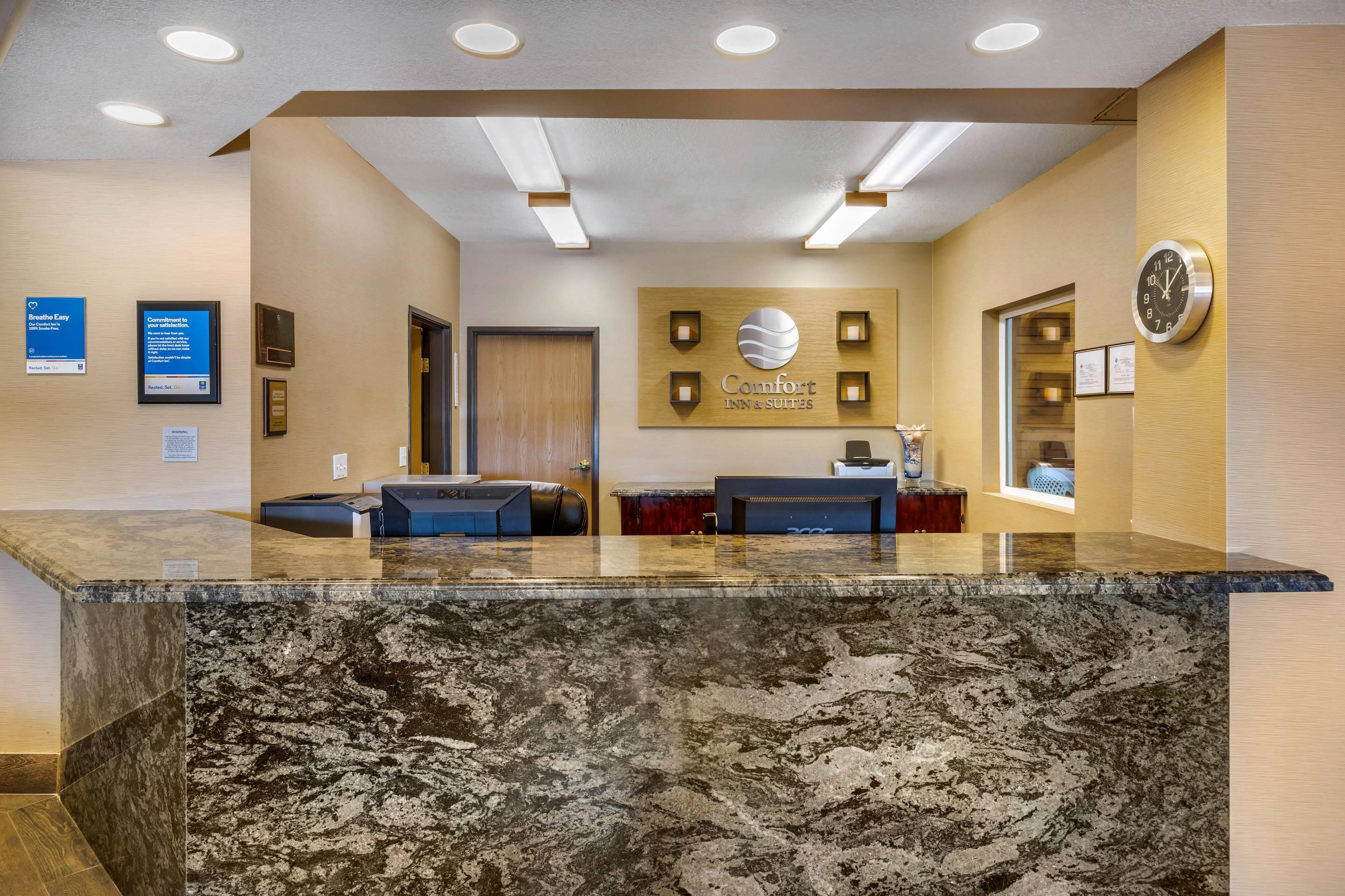 Front desk | Comfort Inn & Suites Murrieta Temecula Wine Country