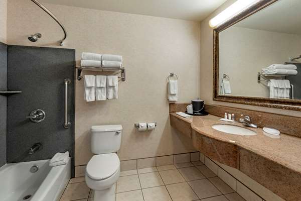 Suite - Comfort Suites Redlands - I-10, Exit 77B