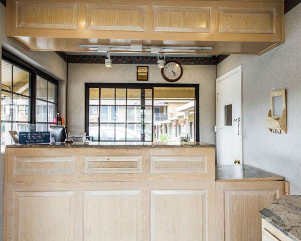  - Rodeway Inn Monterey