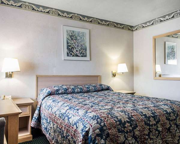  - Rodeway Inn Monterey