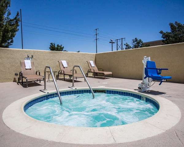 Pool - Comfort Suites Victorville - I-15, Exit 147