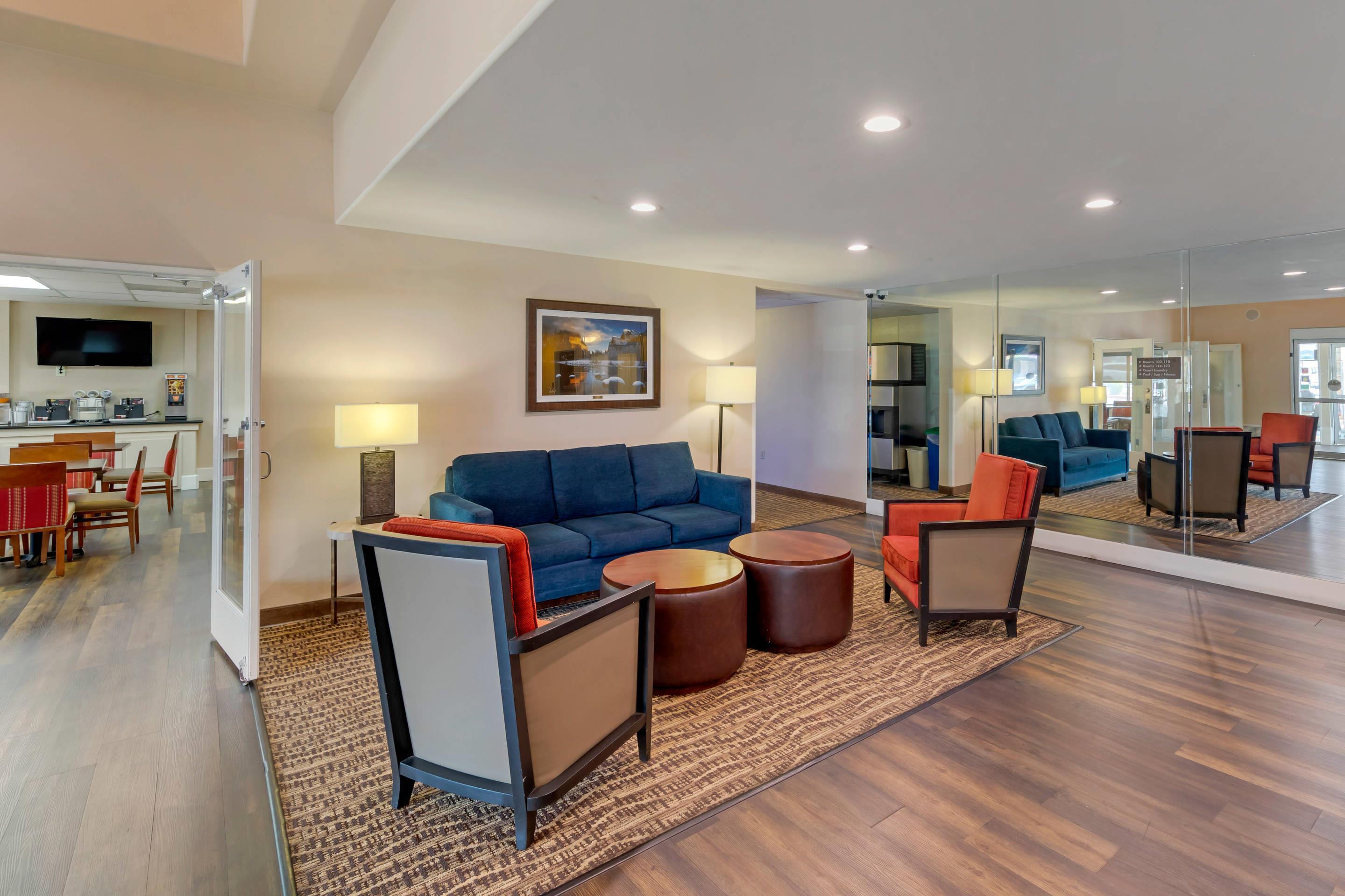 Lobby with sitting area