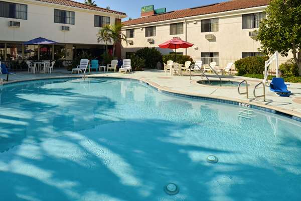 Pool - Quality Inn & Suites Walnut - CA 60, Exit 21