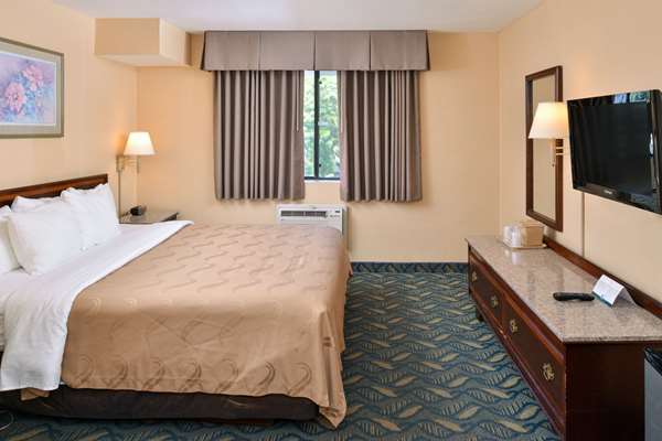  - Quality Inn & Suites Walnut - CA 60, Exit 21