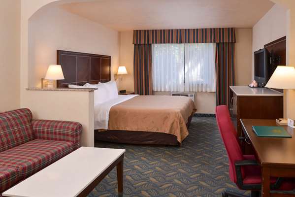 Suite - Quality Inn & Suites Walnut - CA 60, Exit 21