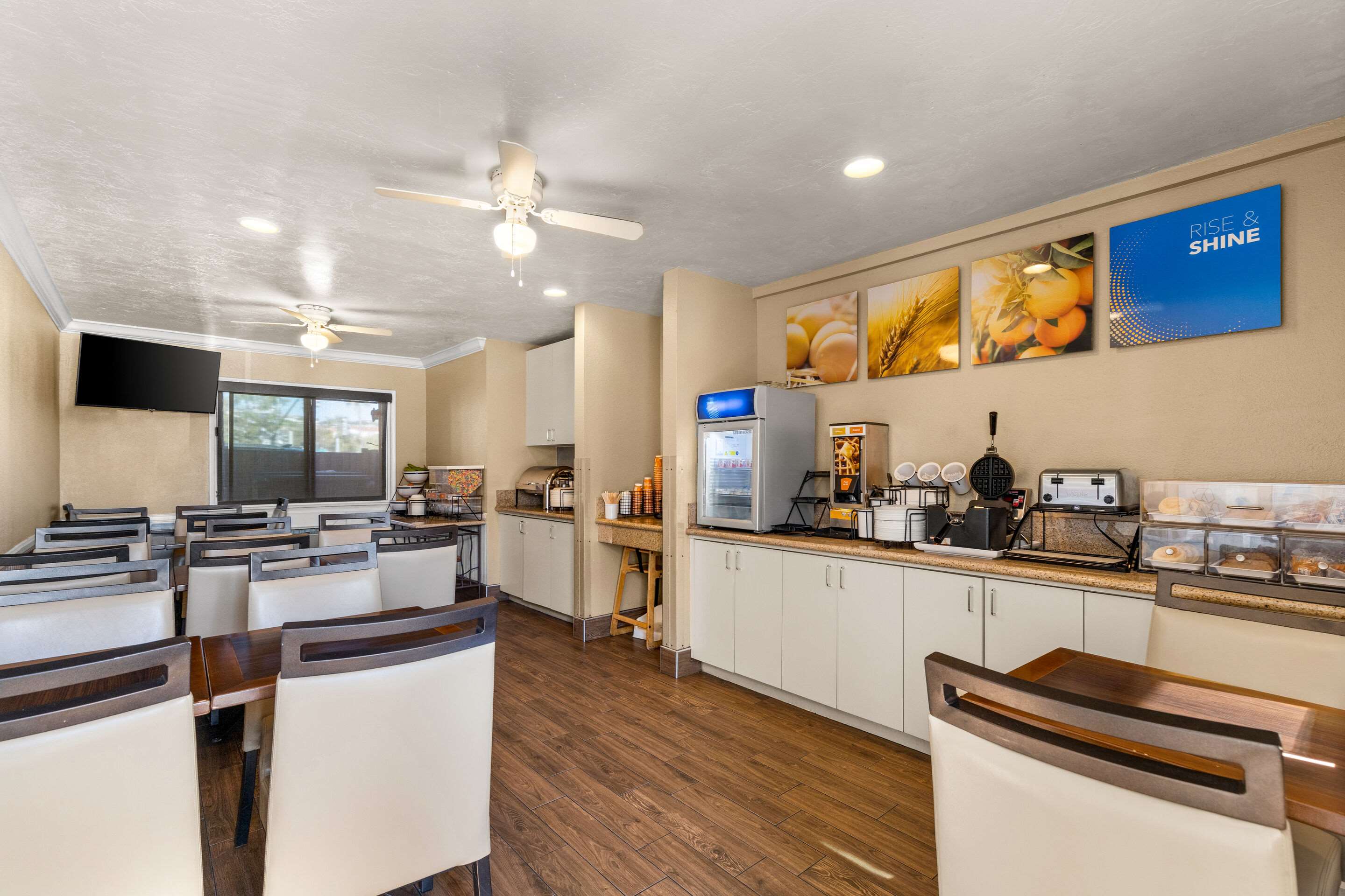 Breakfast area