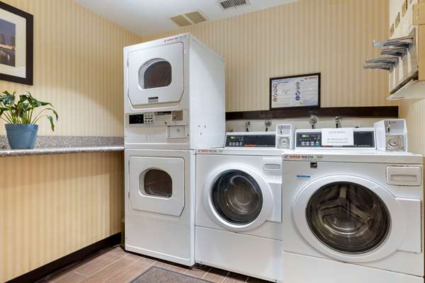 Amenities - Comfort Inn Gaslamp Convention Center San Diego