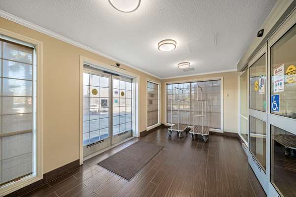  - Comfort Suites Red Bluff - I-5, Exit 649